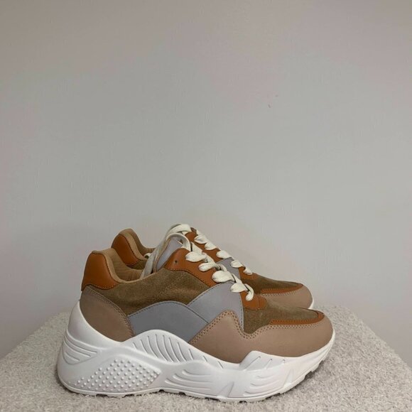 AQUA Alba Mixed Media Platform Sneakers - Picture 6 of 11